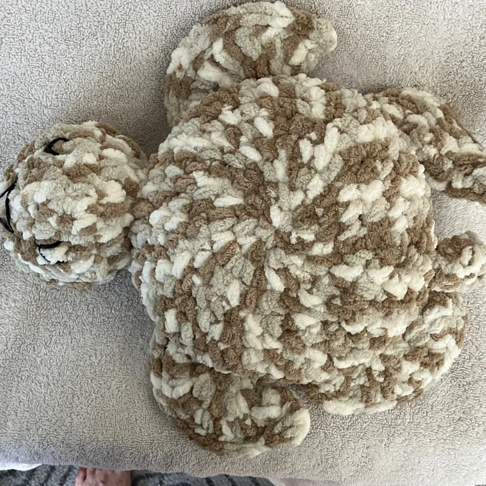 Plush Turtle Home Accent or kid’s toy in Cream and Brown acrylic yarn. New. - Picture 1 of 6